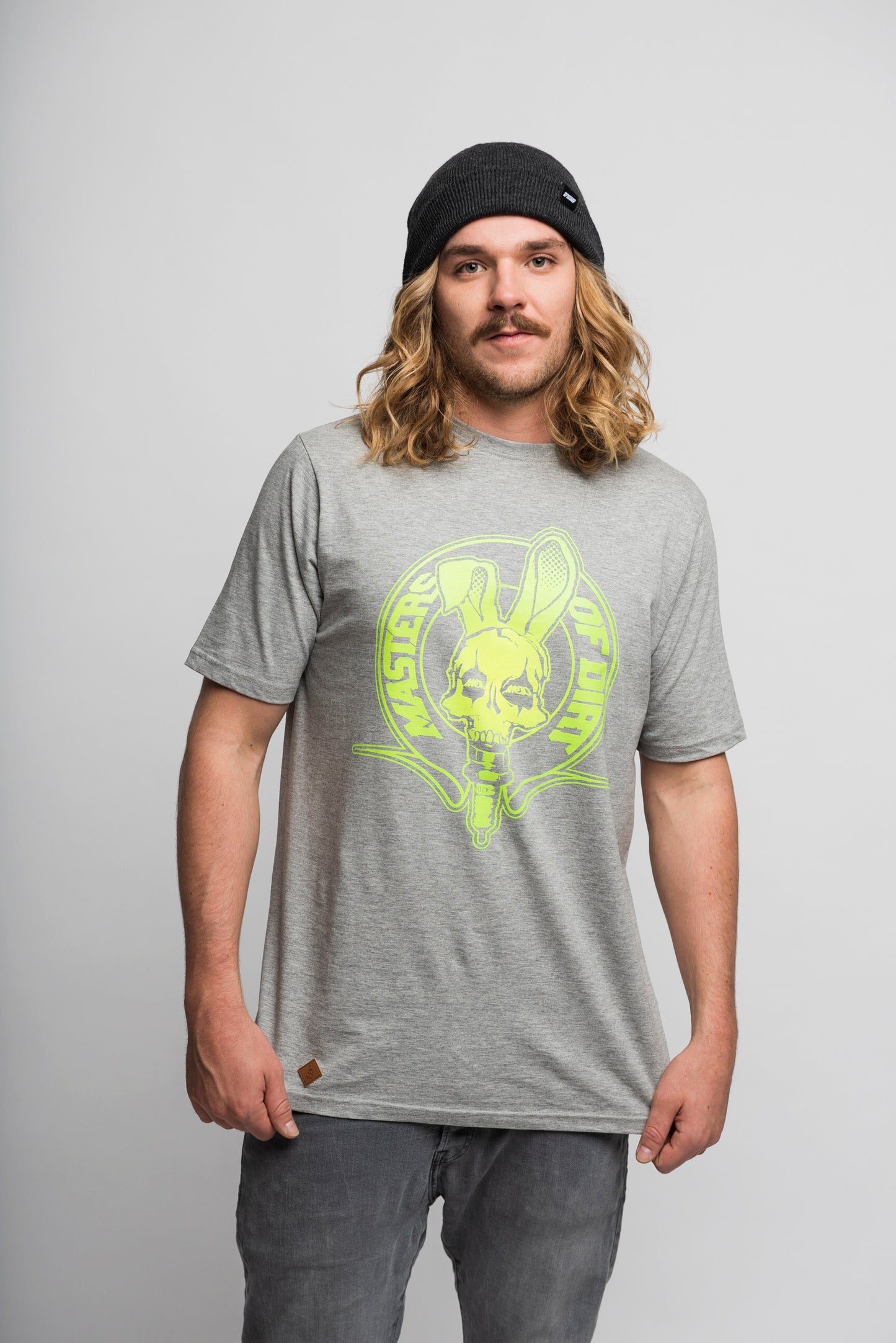 T - Shirt "Crest Grunge"